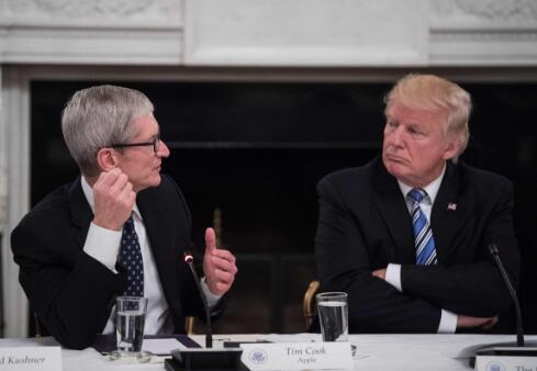 苹果坐不住了？特朗普与苹果执行长库克讨论贸易问题