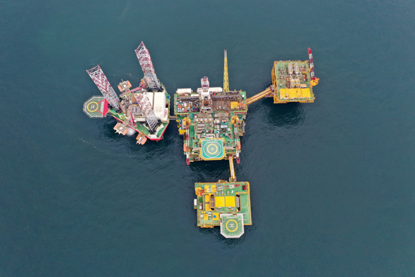 年减排二氧化碳近20万吨 我国首个海上油田群岸电应用示范项目投产