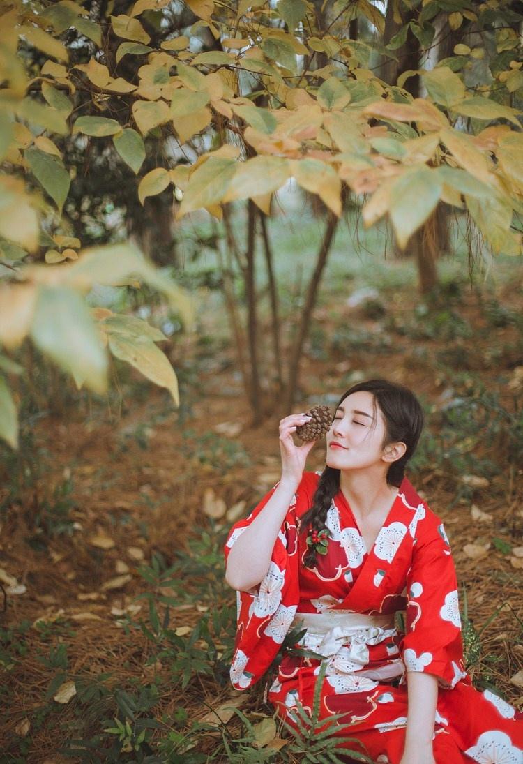 樱桃嘴清纯日本和服美女写真