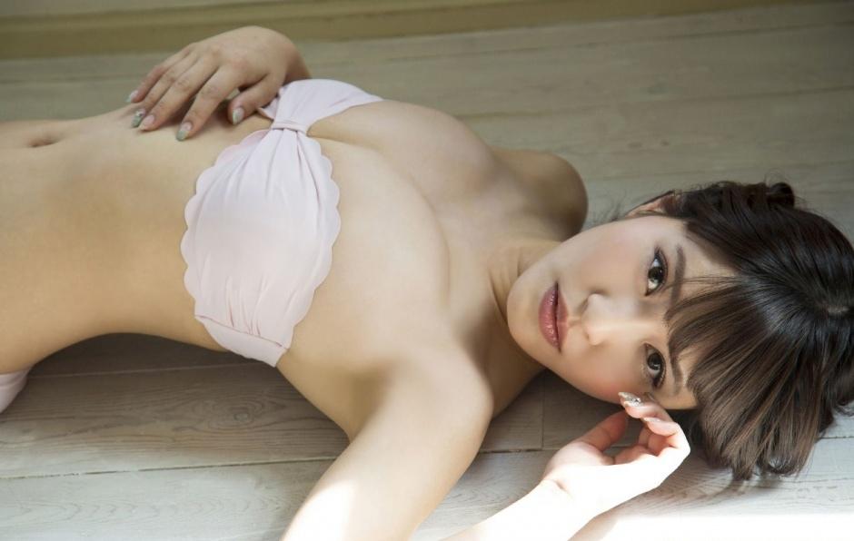 日本大胸美女岸明日香性感比基尼图片