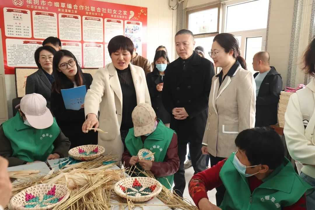 中国妇基会与联想控股持续帮扶榆树市草编创业女性 共同助力乡村产业振兴