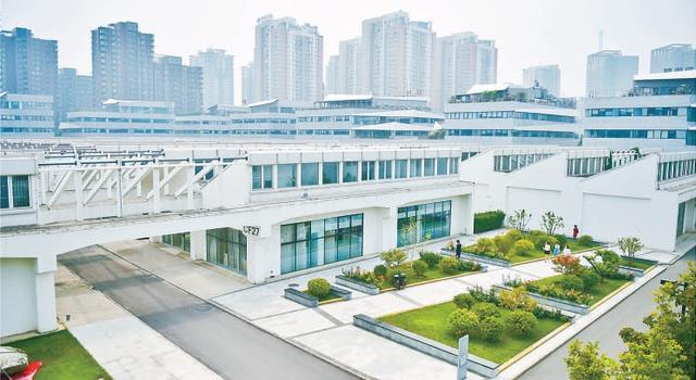 京棉二厂凭莱锦文化创意产业园再度“C位出道”，外国记者都赞叹不已