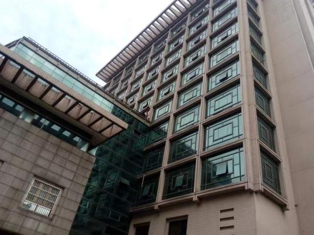 杭州一老牌开发商原总部大楼即将被拍卖
