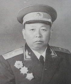 林彪的四野“十二个军”各军长，政委，参谋长都有谁？
