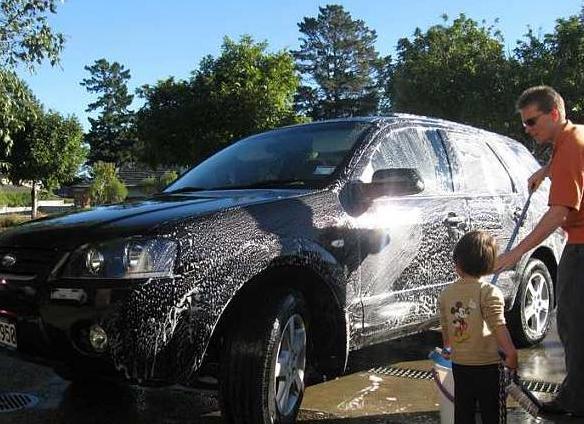 自己洗车怎么洗？教大家正确做法，洗的干净又不伤车
