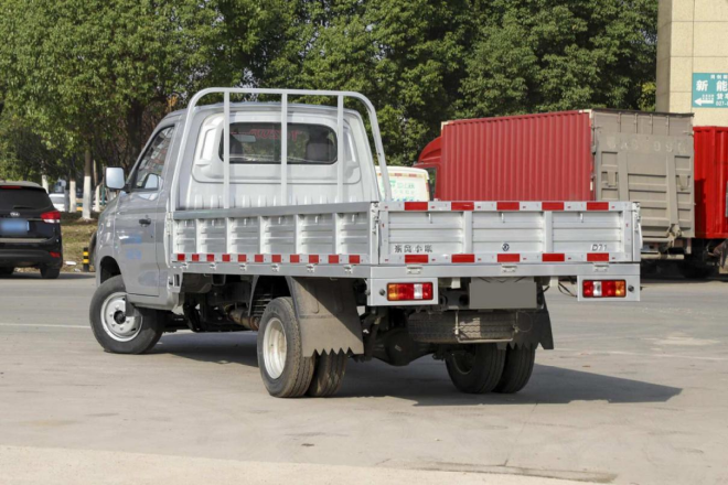 4万多能买的“货车” 现在买还直补2000元，东风小康D71长5710mm一次能拉1775公斤