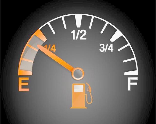 汽车油量表为什么不能真实显示油箱剩余油量？