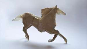 手工折纸立体小汽车(教你学会如何折纸立体奔腾的骏马，方法独特，别出心裁)
