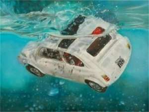 汽车窗户没关进水了(为什么汽车掉入水后很少人能逃出来？那逃生的办法有哪些？)
